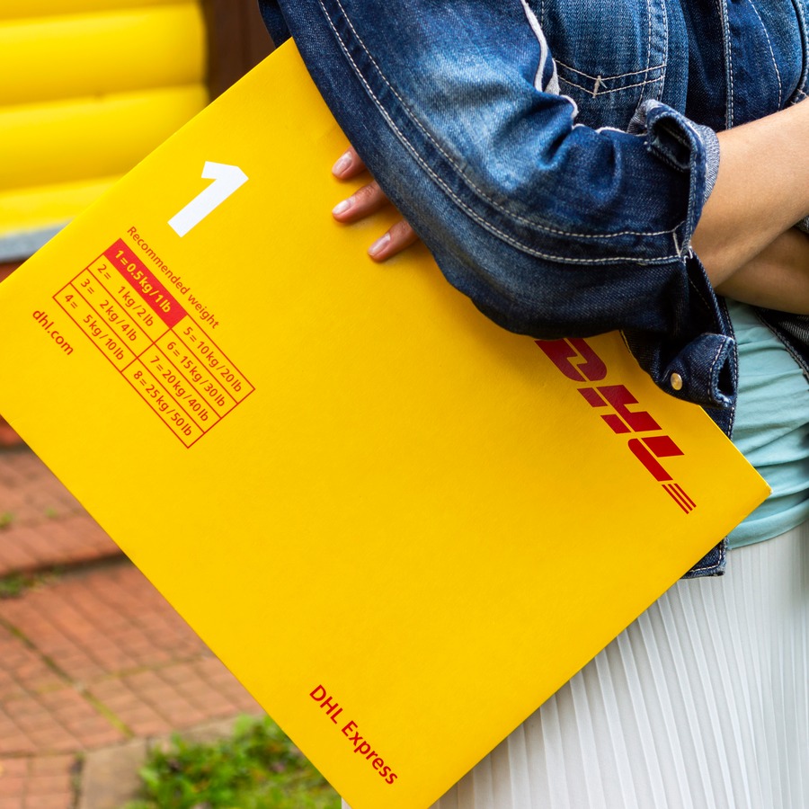 Международная доставка документов из России с экономией до 40% (через DHL) в Москве